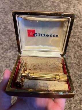 Vintage Gillette Aristocrat Gold Plated Safety Razor in Original Case